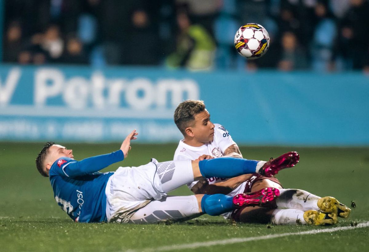 Play-off-ul mai are o singură necunoscută » Lupta la titlu se anunță explozivă: cum arată clasamentul după înjumătățire + programul complet