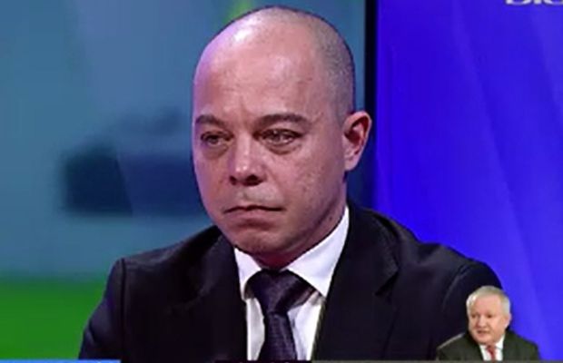 Porumboiu a sunat în direct, nedumerit de explicațiile lui Marius Avram: „Prezinți lucruri care nu sunt în regulament. Eu n-am auzit de așa ceva!”