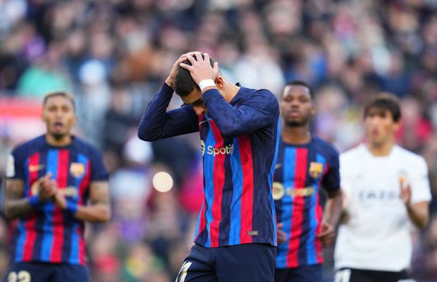 Marca titrează: „Barcelona riscă excluderea din Champions League!”