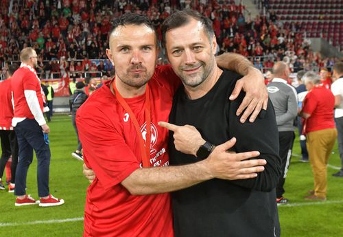 Marian Olaianos, alături de Aganovic, după Cupa câștigată de Sepsi / FOTO: Imago