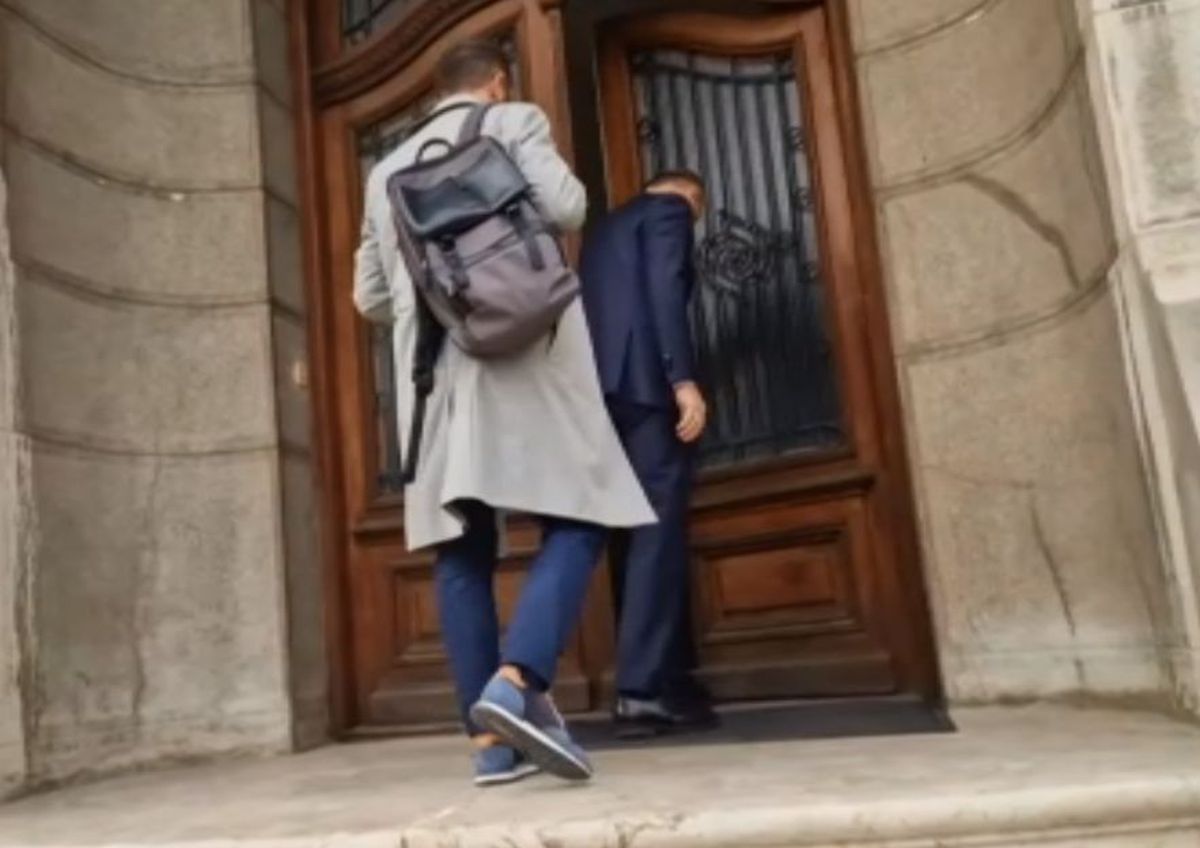 Se pregătește de alegeri? Dan Șucu, apariție surpriză la sediul unui partid + Ce a spus la ieșire