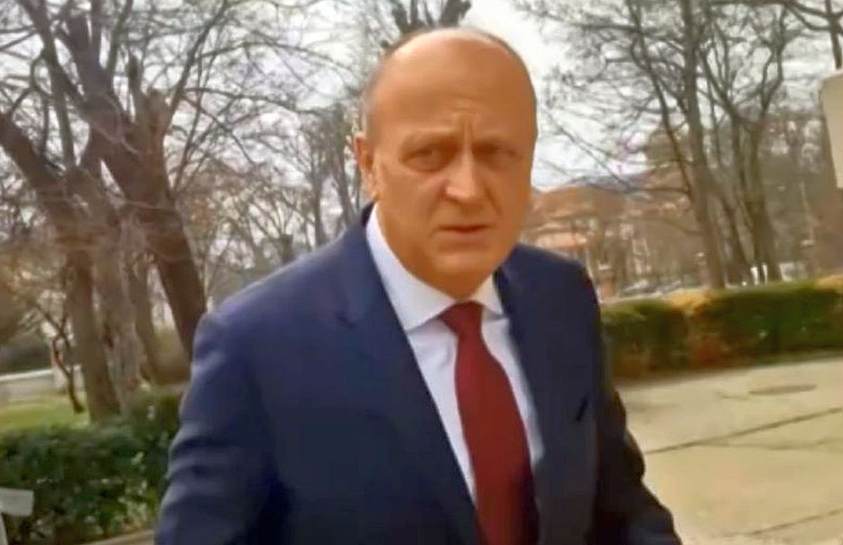 Se pregătește de alegeri? Dan Șucu, apariție surpriză la sediul unui partid + Ce a spus la ieșire