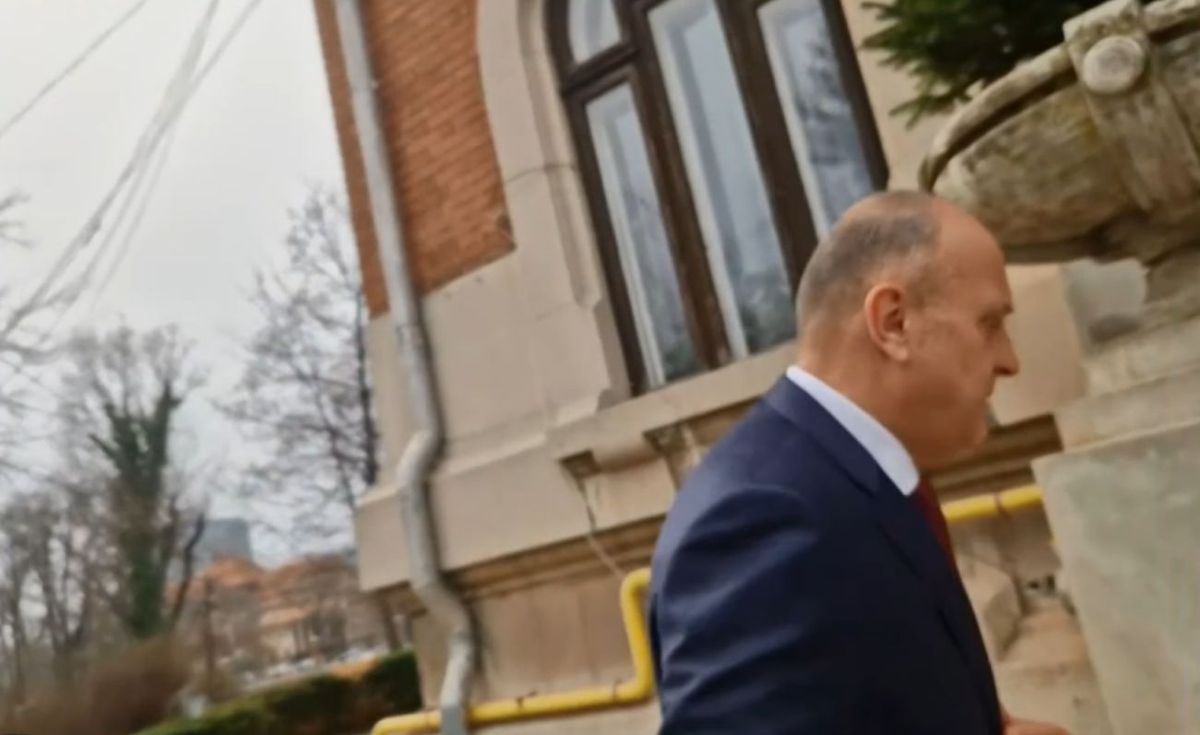 Se pregătește de alegeri? Dan Șucu, apariție surpriză la sediul unui partid + Ce a spus la ieșire