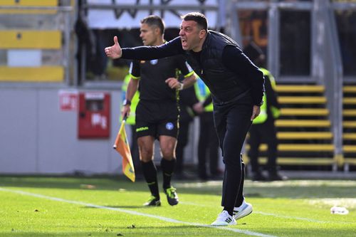 Roberto D'Aversa a rezistat doar 30 de meciuri pe banca tehnică a lui Lecce / Foto: Imago