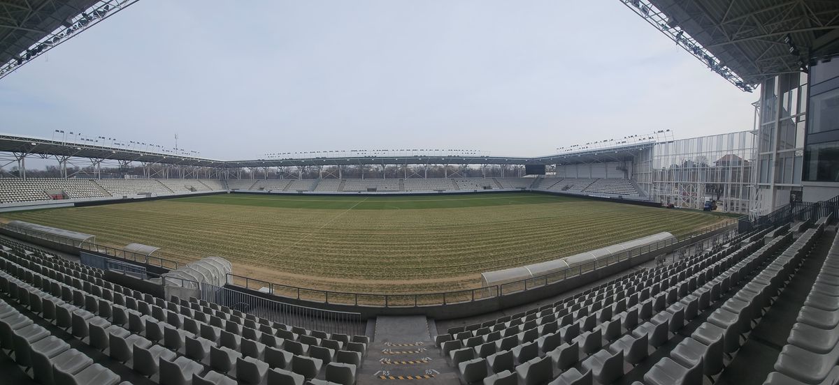 Se schimbă gazonul în „casa” lui Dinamo: imaginile publicate