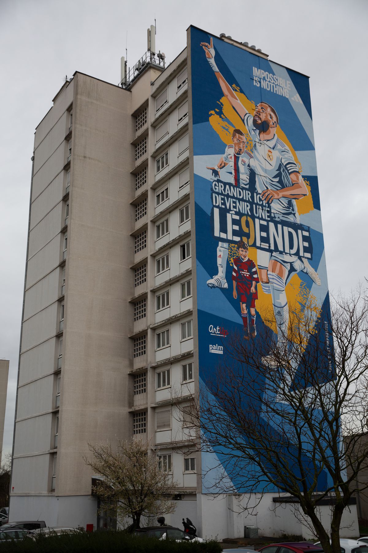 Karim Benzema, eroul din Lyon care și-a depășit condiția » GSP a vizitat casa din cartierul rău famat în care s-a născut Balonul de Aur