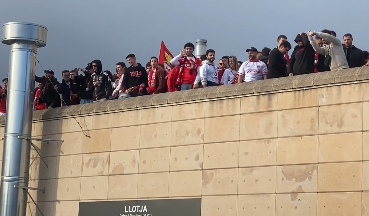 Bătaie Barcelona - Benfica