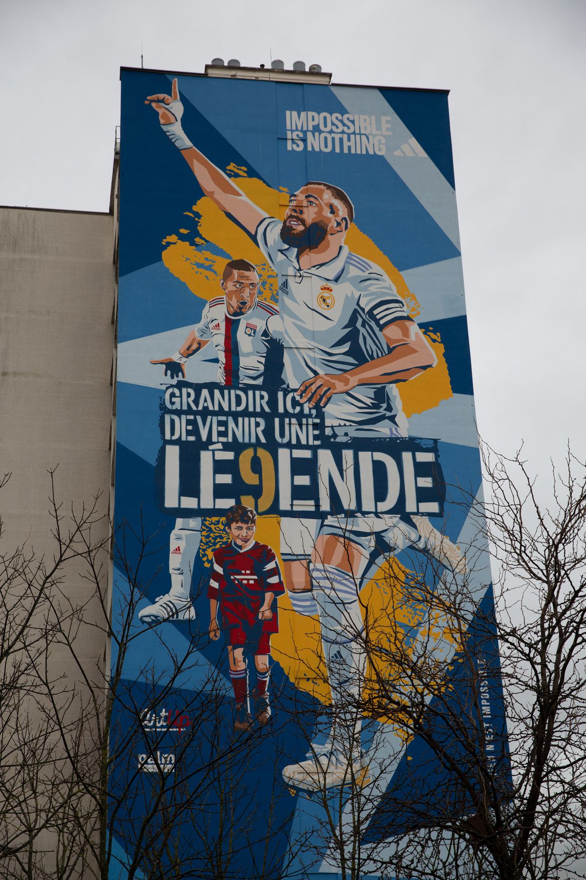 Karim Benzema, eroul din Lyon care și-a depășit condiția » GSP a vizitat casa din cartierul rău famat în care s-a născut Balonul de Aur