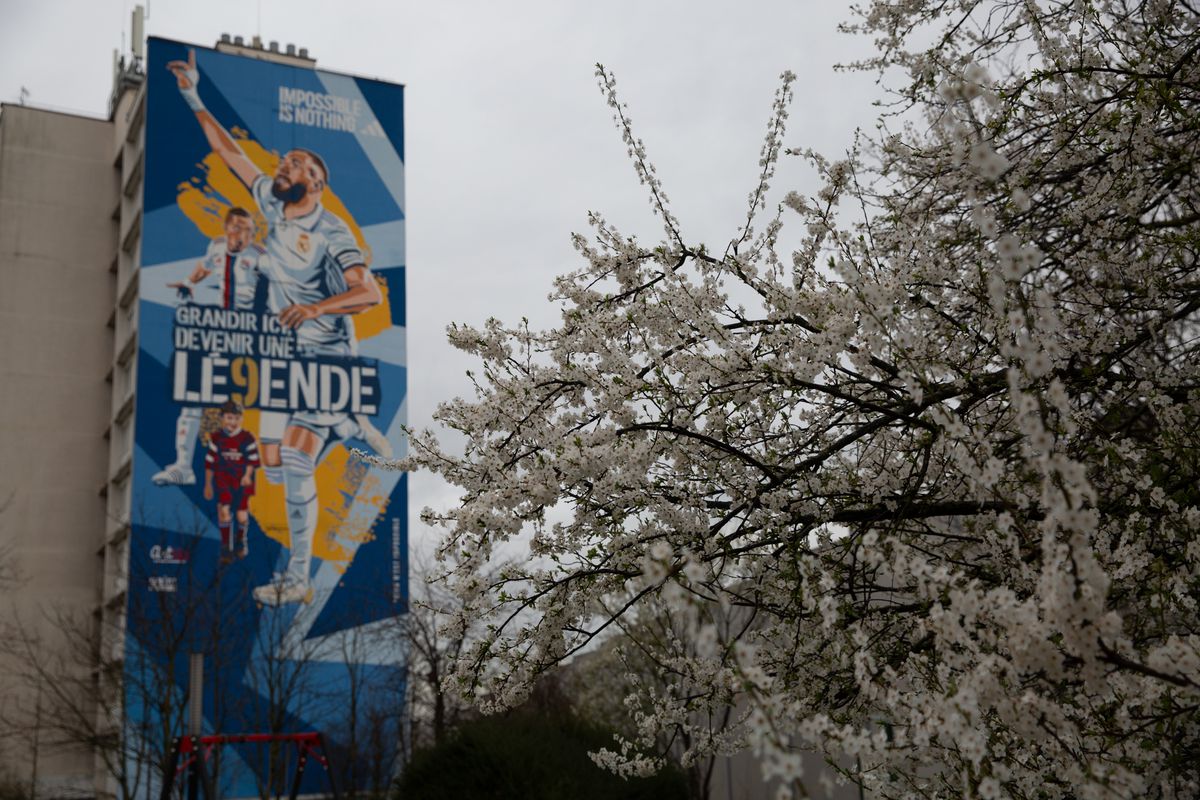 Karim Benzema, eroul din Lyon care și-a depășit condiția » GSP a vizitat casa din cartierul rău famat în care s-a născut Balonul de Aur