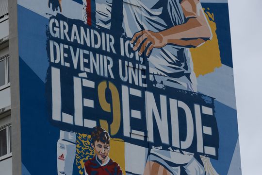 Muralul cu Karim Benzema de la Lyon FOTO: Ionuţ Iordache (GSP)