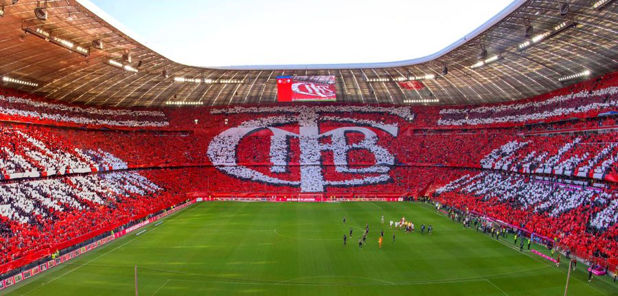 Scenografia impresionantă făcută de suporterii bavarezi înaintea partidei Bayern - Bochum 2-2 / Foto: Imago Bayern și-a lansat noul imn la a 125-a aniversare » L-au compus chiar fanii bavarezi, dar melodia nu e germană!