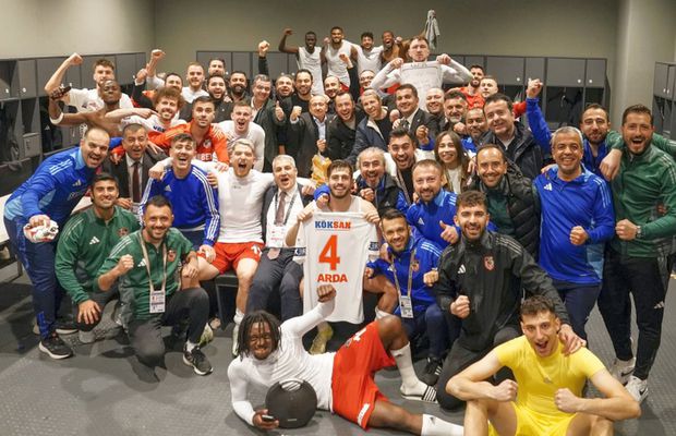 Românii din Turcia, victorie uriașă cu om în minus pe terenul lui Besiktas! Maxim, printre cei mai buni