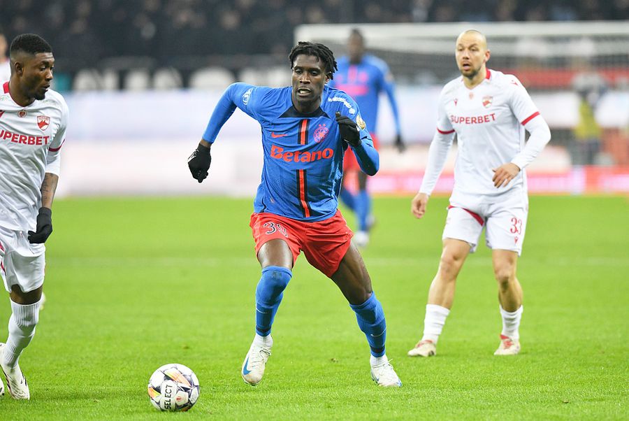 Jordan Gele, în acțiune contra lui Dinamo // foto: Cristi Preda (GSP) L-a convins pe Gigi Becali și rămâne la FCSB: „Bă, și-a făcut treaba. Cu el am câștigat mereu meciurile”