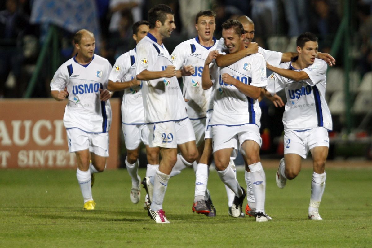 Gazeta l-a găsit în Franța pe colegul uitat al lui Chiricheș și Pintilii! Interviu-eveniment și dezvăluiri înainte de Lyon - FCSB: „Așa ar fi posibilă minunea!” » A schimbat domeniul după ieșirea din fotbal