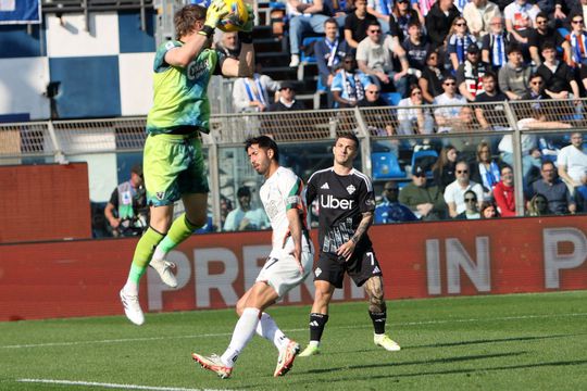 Ionuț Radu atrage din nou atenția în Serie A / Foto: Imago