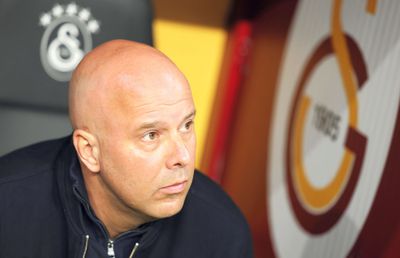 Arne Slot explică: „Nu voi folosi asta ca scuză pentru eșecul cu Galatasaray”