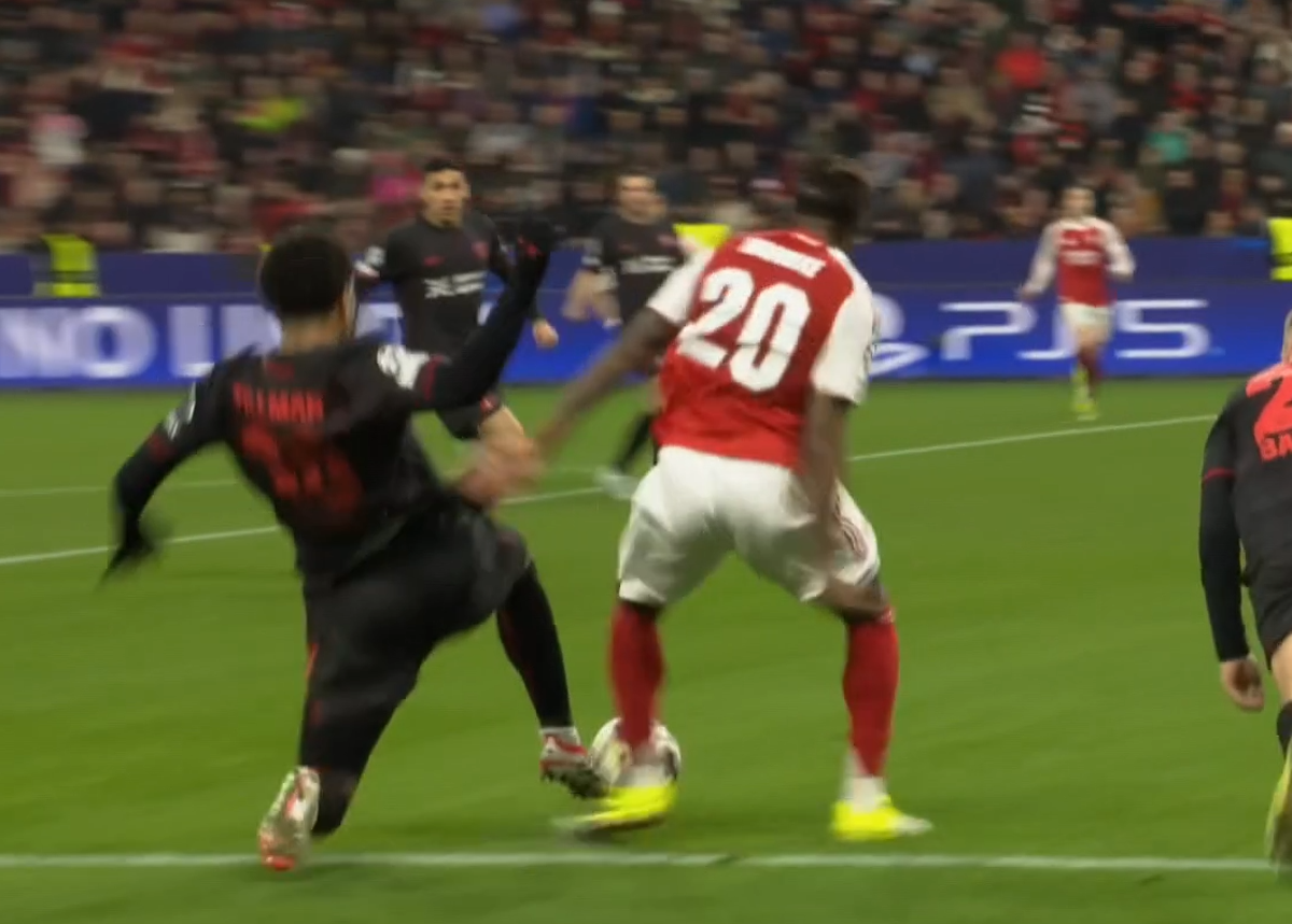 Se întâmplă și în Liga Campionilor! Faza de la care a pornit întreg scandalul: „Cum să fie ăsta penalty?”