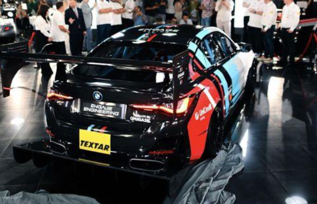 Cum transformi un BMW i4 M50 într-o mașină de curse: începutul proiectului Engage Racing