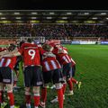 Suporterul Barcelonei a putut vedea live victoria lui Lincoln pe terenul lui Exeter :). Foto: Imago Images