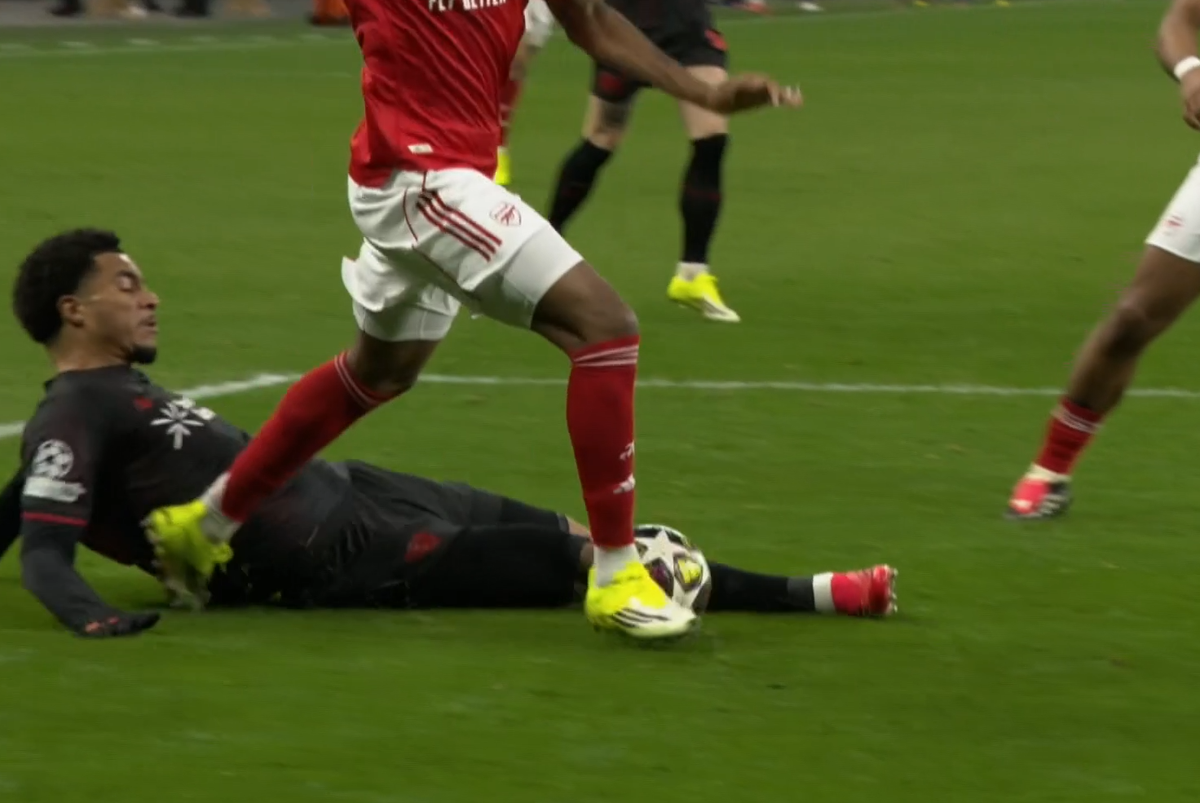 Penalty Bayer Leverkusen - Arsenal