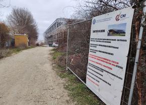 S-au apucat din nou de treabă! » Am mers pe șantierul încremenit: abia după inspecția ministrului Cseke Attila lucrurile au început să se miște