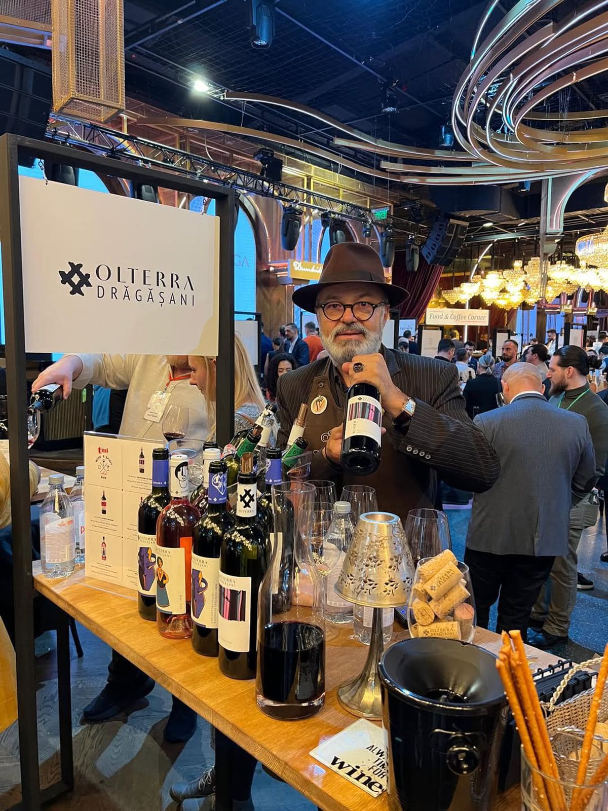 Fostul conducător din Superliga e acum... somelier! „Cel mai bun vin? Eu asta vă recomand” + De ce a ratat Claudiu Niculescu transferul la Lazio