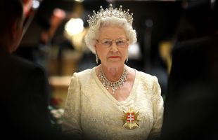 Regina Elisabeta a II-a a Marii Britanii: „Avem nevoie de Paști mai mult ca niciodată. Fie ca flacăra vie a speranței să ne ghideze”