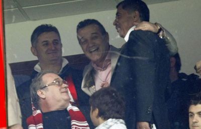 Un fost ministru l-a exasperat pe Becali în timpul unui meci cu Dinamo! Criză de nervi a lui Gigi: „S-a uitat la mine, a bombănit ceva și a plecat din lojă”