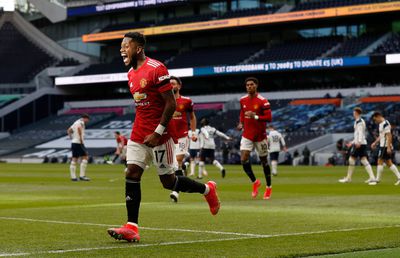 S-au răzbunat pe Mourinho! United a întors-o pe Tottenham după pauză