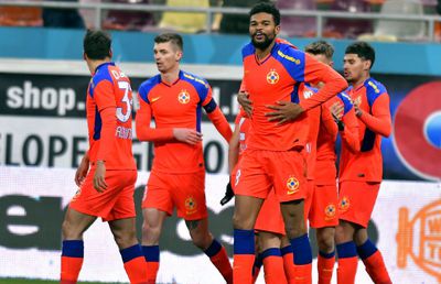 FCSB ia în calcul schimbarea sistemului pentru un jucător: „Arată prea bine, e excepțional”