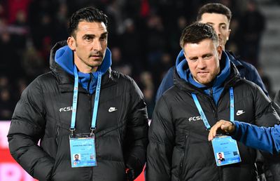 „De ce s-ar pricepe Mihai Pintilii mai bine?” » Charalambous l-a înfruntat pe Becali! Decizia de ultimă oră a patronului FCSB: noua ordine de pe bancă