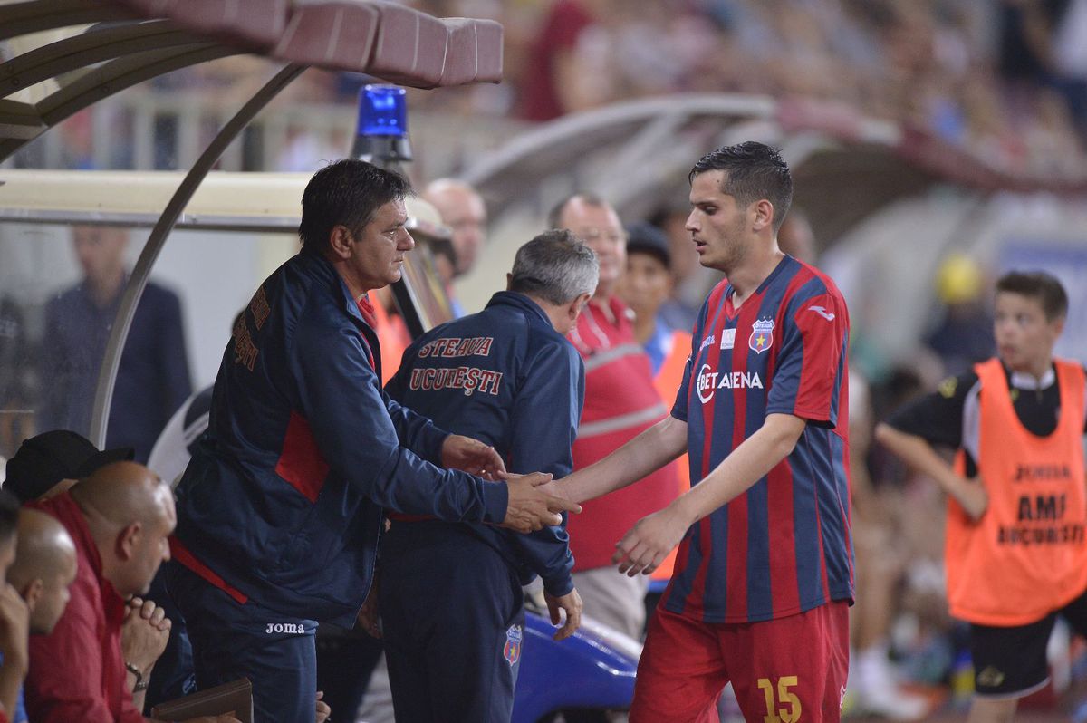 Două episoade uluitoare de la loturile naționale » Selecționerul a certat o „fantomă” + Medicul a luat la înjurături un junior