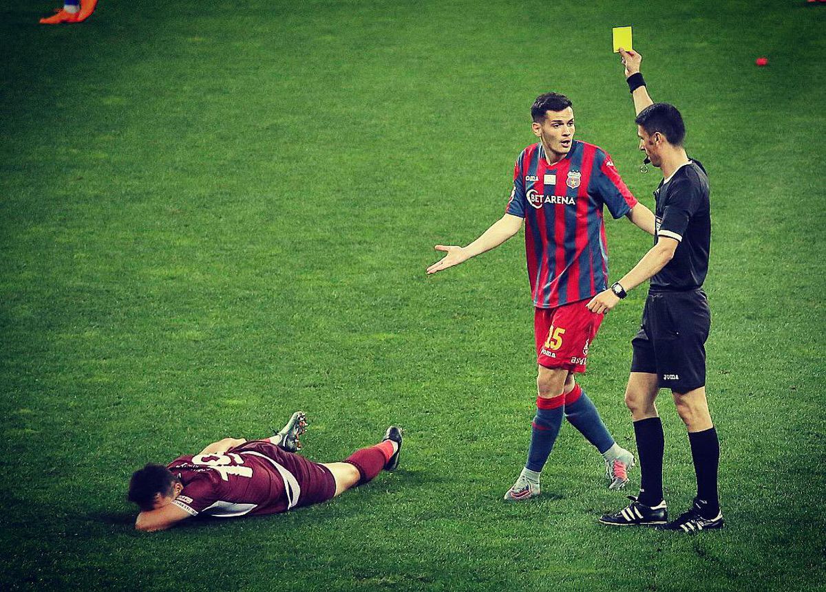 Două episoade uluitoare de la loturile naționale » Selecționerul a certat o „fantomă” + Medicul a luat la înjurături un junior