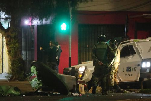 Locul în care o tânără fană de 18 ani a lui Colo Colo a fost călcată de un vehicul al poliției din Santiago, decedând în drum spre spital / Foto: Imago