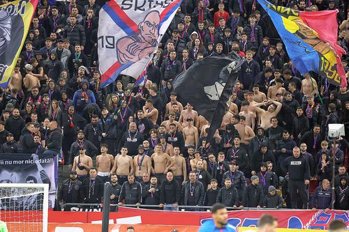 Ultrașii FCSB, la meciul cu Rapid din prima etapă a play-off-ului // foto: Ionuț Iordache (GSP)