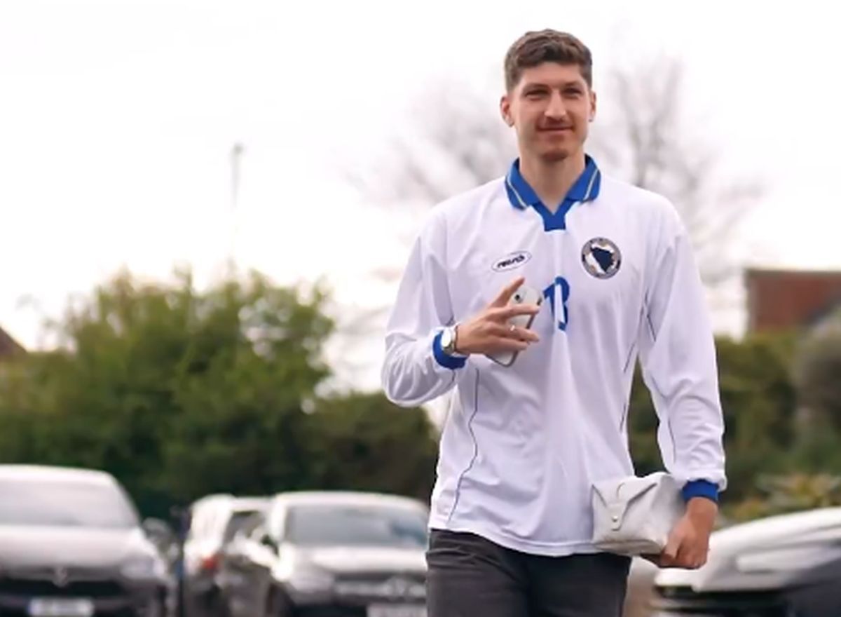 „Parada modei” în Premier League » Au îmbrăcat tricouri celebre cu un scop caritabil: „De aici ne-a venit ideea”