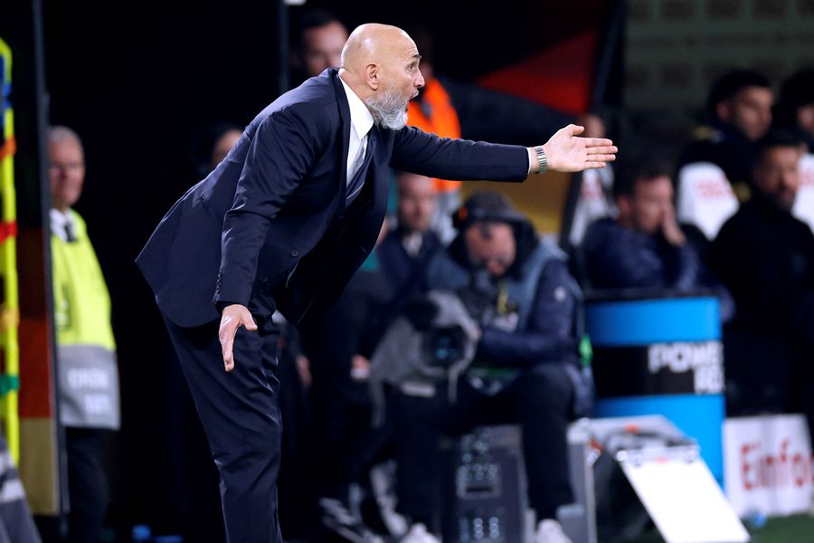 Luciano Spalletti are în lotul pe care mizează pentru calificările Mondialul din 2026 mai mulți dintre cei 12 jucători suspectați de pariuri ilegale / Foto: Imago Naționala Italiei ar putea pierde 4 jucători! » Ce sancțiuni DURE riscă jucătorii implicați în rețeaua de pariuri ilegale