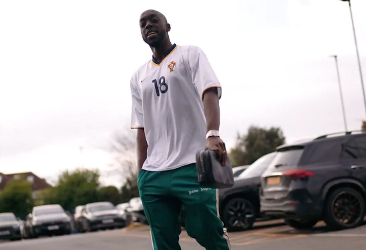 „Parada modei” în Premier League » Au îmbrăcat tricouri celebre cu un scop caritabil: „De aici ne-a venit ideea”