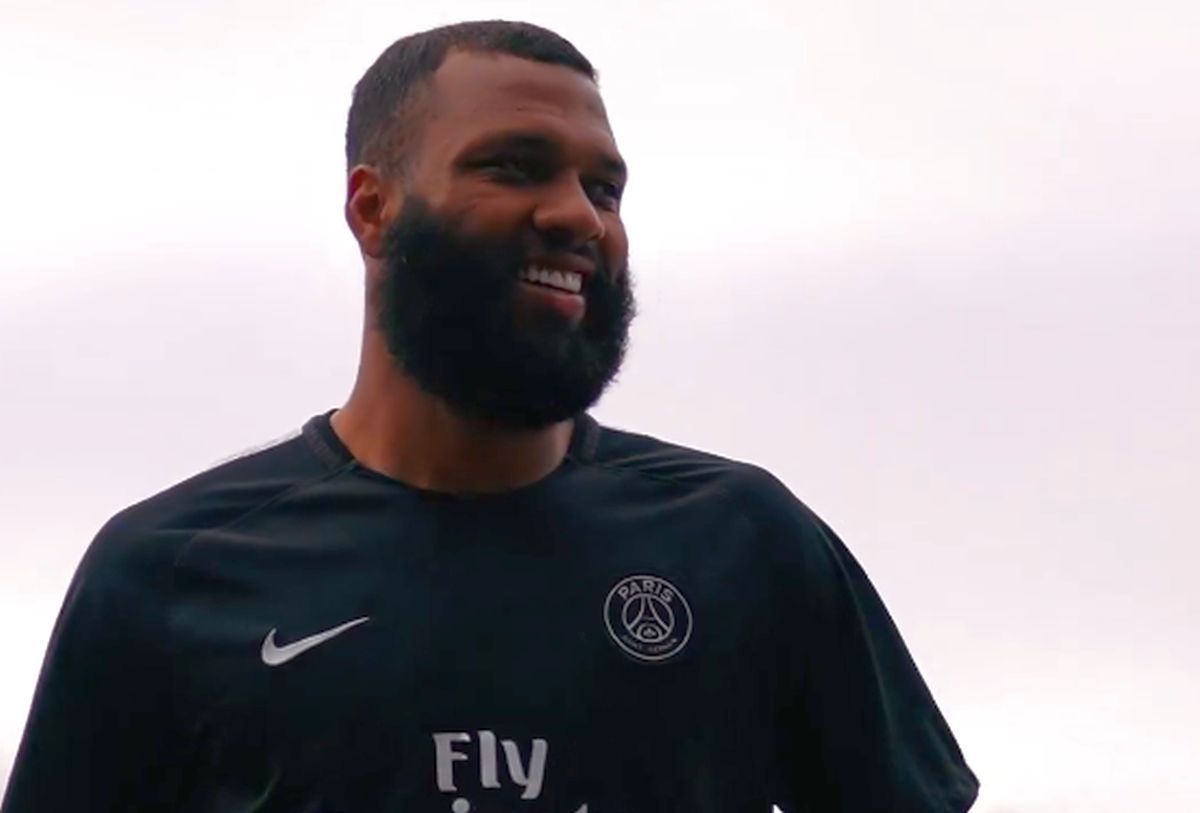 „Parada modei” în Premier League » Au îmbrăcat tricouri celebre cu un scop caritabil: „De aici ne-a venit ideea”