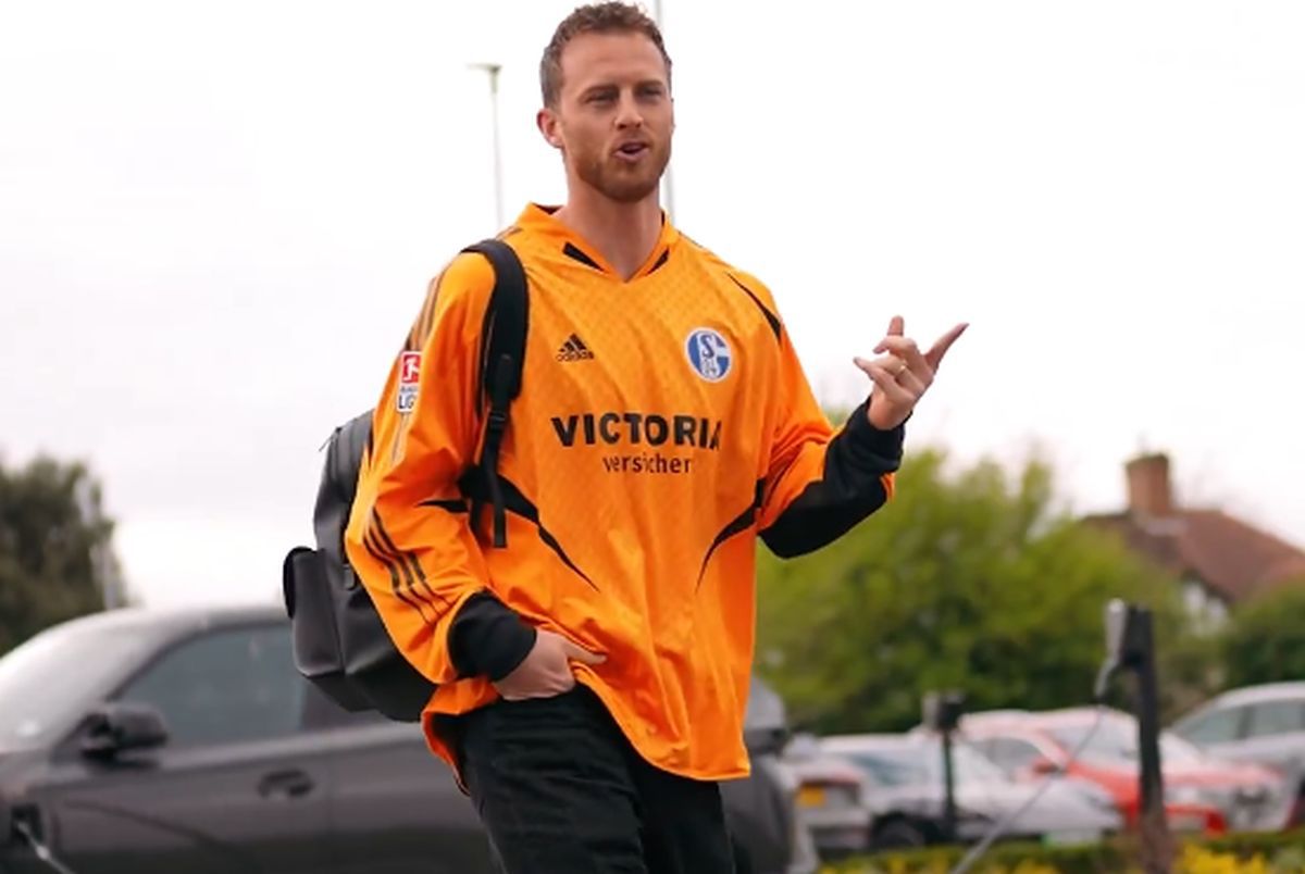 „Parada modei” în Premier League » Au îmbrăcat tricouri celebre cu un scop caritabil: „De aici ne-a venit ideea”