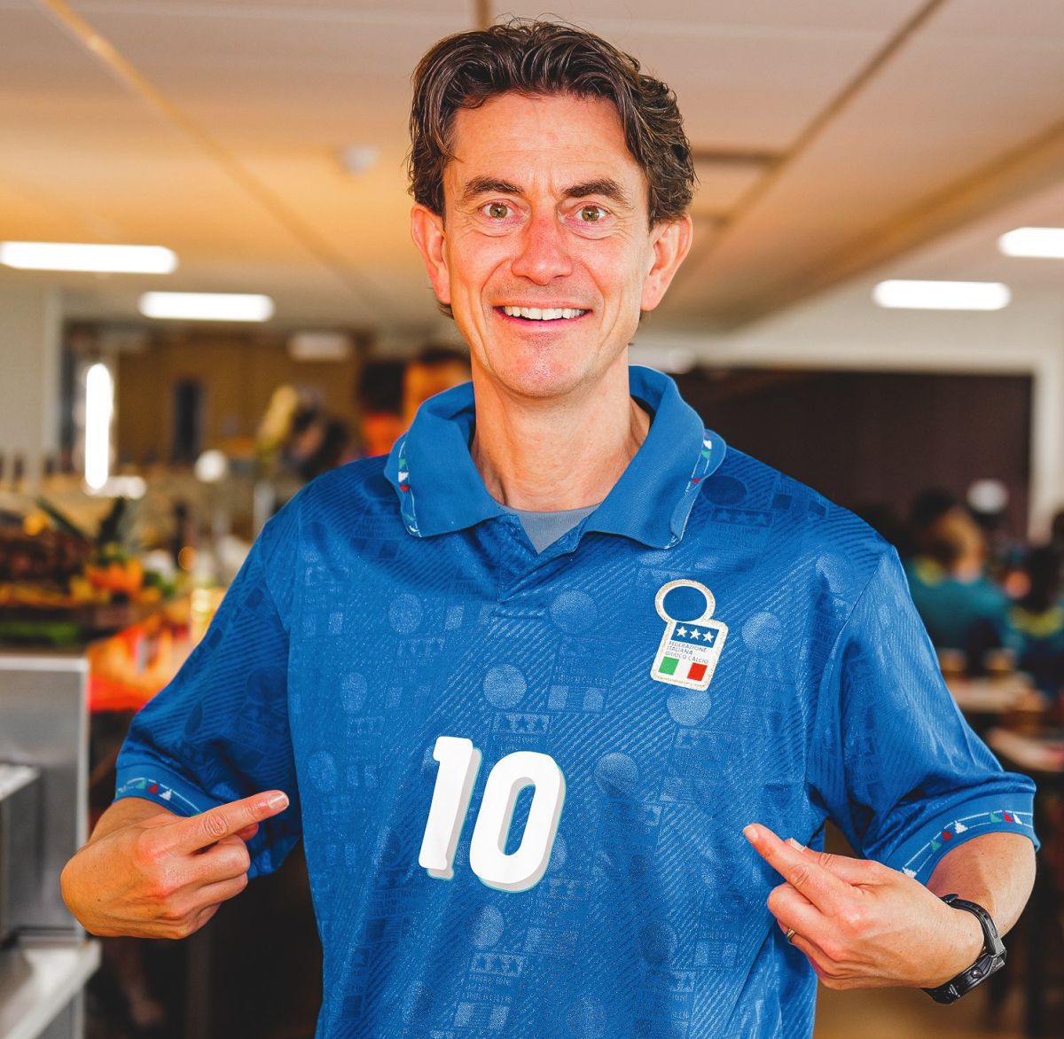 „Parada modei” în Premier League » Au îmbrăcat tricouri celebre cu un scop caritabil: „De aici ne-a venit ideea”