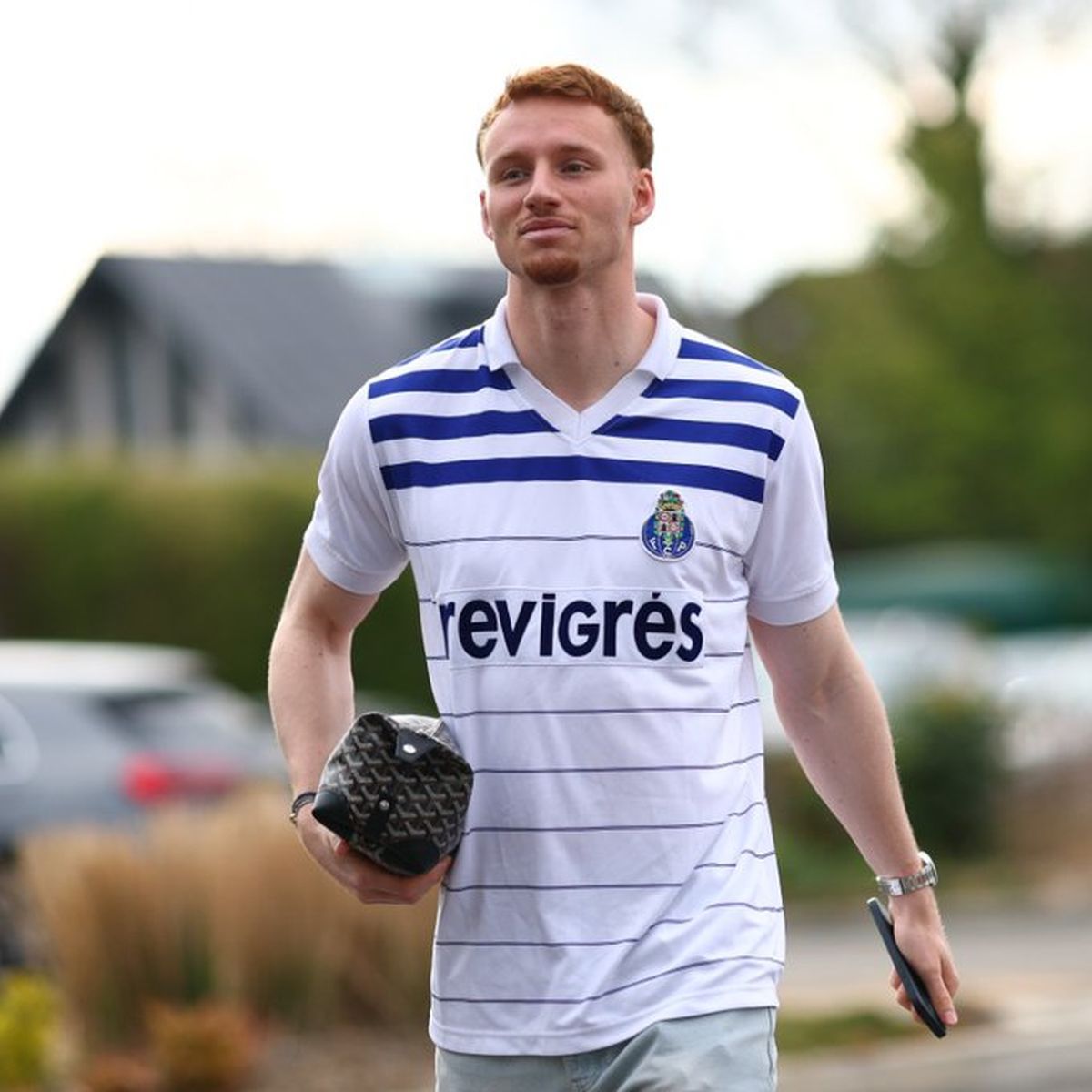 „Parada modei” în Premier League » Au îmbrăcat tricouri celebre cu un scop caritabil: „De aici ne-a venit ideea”