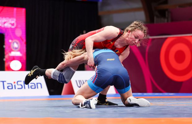 Andreea Ana cedează aurul la Europenele de lupte după trei triumfuri consecutive » Argint pentru româncă la categoria 53 kg + bronz cucerit de Alexandra Anghel la 72 kg