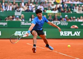 Finală de vis la Monte Carlo » Carlos Alcaraz îl va întâlni pe Jannik Sinner