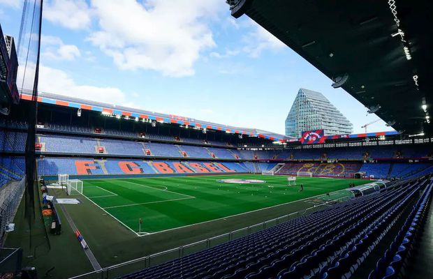 Dezastru pe un stadion celebru! Incendiu în vestiar, flăcările au distrus tricouri și ghete