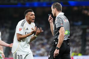 Mbappe și Vinicius, făcuți praf în presa spaniolă » Linie în Marca!