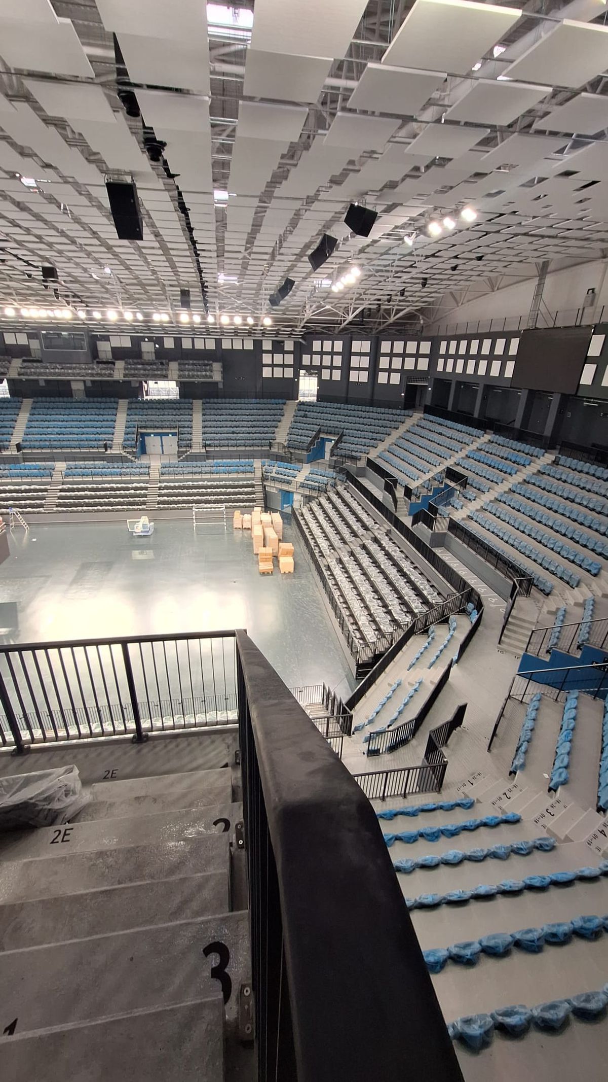 Gazeta a intrat în cea mai spectaculoasă Polivalentă din Moldova: „O experiență stelară!” + Sala de 35 de milioane de euro e finalizată 99,9%