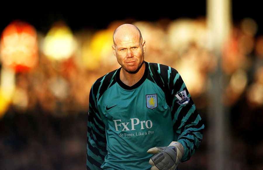 Brad Friedel, în perioada în care evolua pentru Aston Villa / Foto: Imago Images Fostul rival al lui Ronaldo, opinie tranșantă înainte de Mondial: „Poate fi dăunător naționalei Portugaliei”