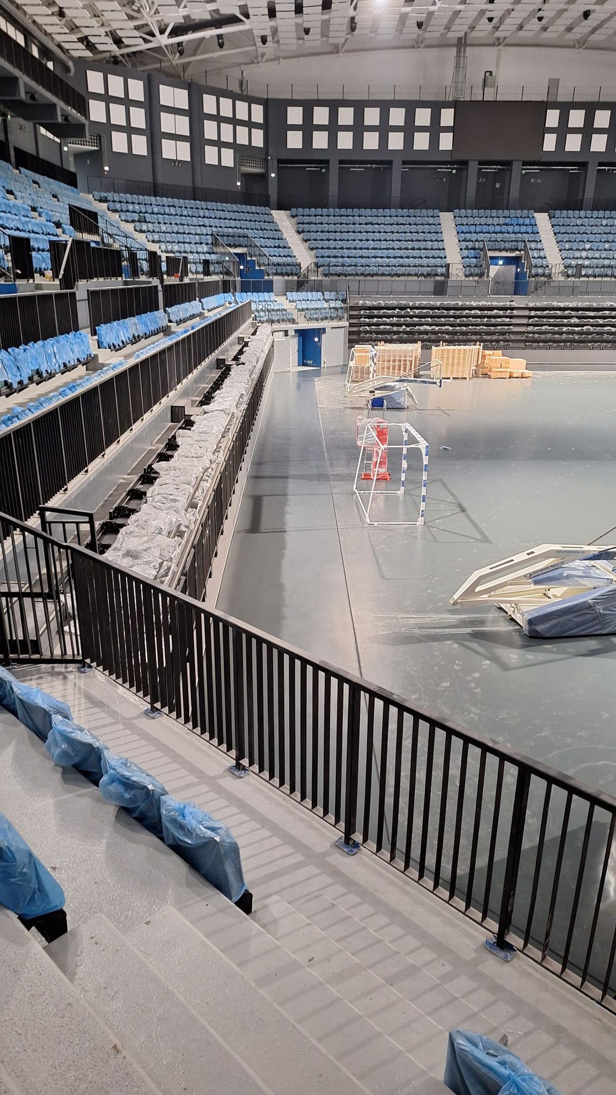 Gazeta a intrat în cea mai spectaculoasă Polivalentă din Moldova: „O experiență stelară!” + Sala de 35 de milioane de euro e finalizată 99,9%