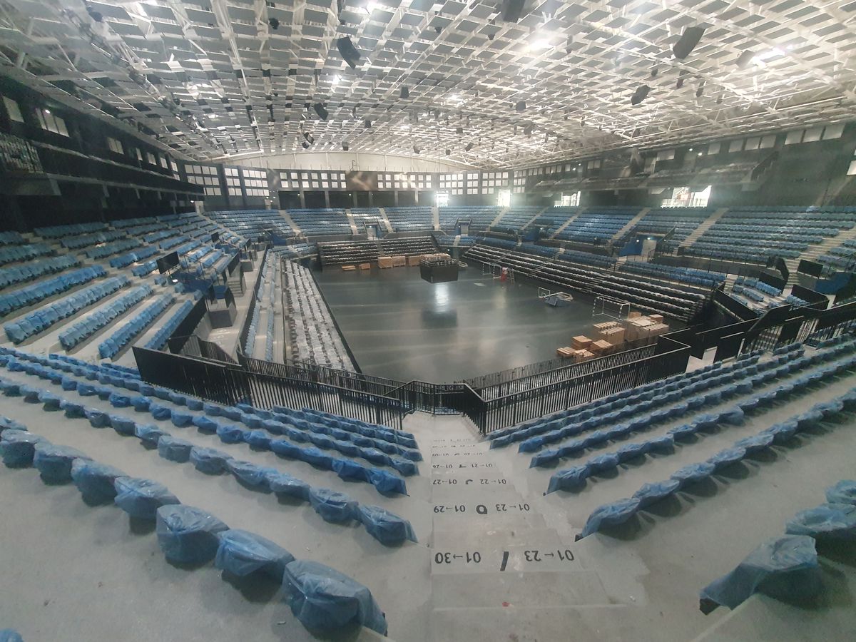 Gazeta a intrat în cea mai spectaculoasă Polivalentă din Moldova: „O experiență stelară!” + Sala de 35 de milioane de euro e finalizată 99,9%